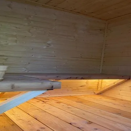 بيت للعطل With Sauna And Whirlpool Lubin (West Pomeranian)