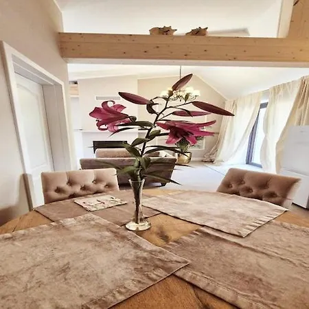 With Sauna And Whirlpool *